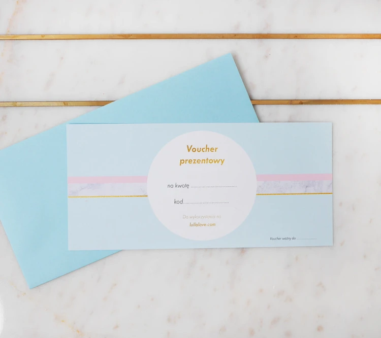 Voucher w wersji papierowej.